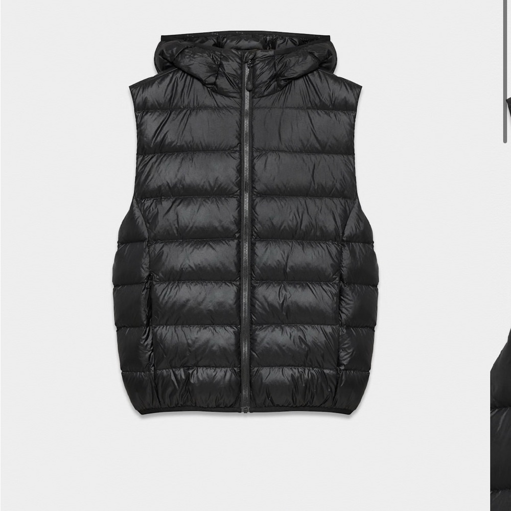 Aritzia The Little Puff vest